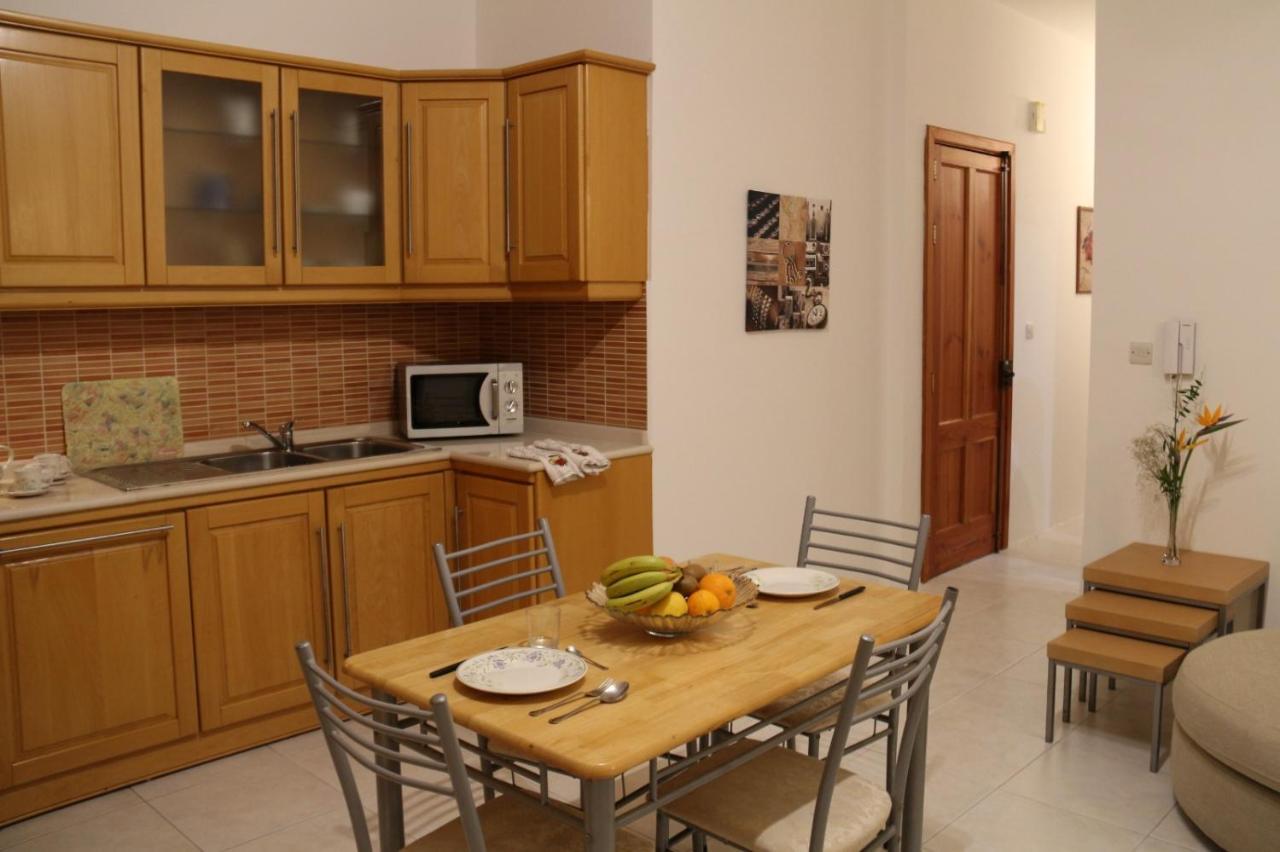 Diana House Apartment Sliema Dış mekan fotoğraf
